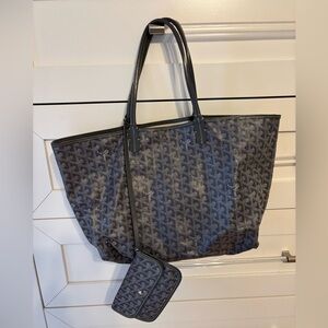 Goyard St. Louis PM Tote With Pouch Gray